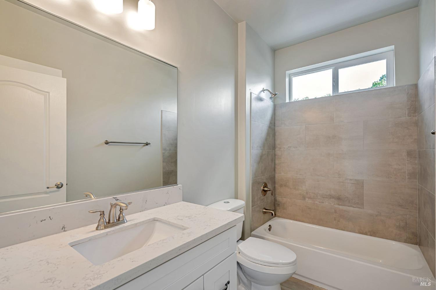 Detail Gallery Image 34 of 59 For 12 Rose Ct, Novato,  CA 94945 - 4 Beds | 4/1 Baths
