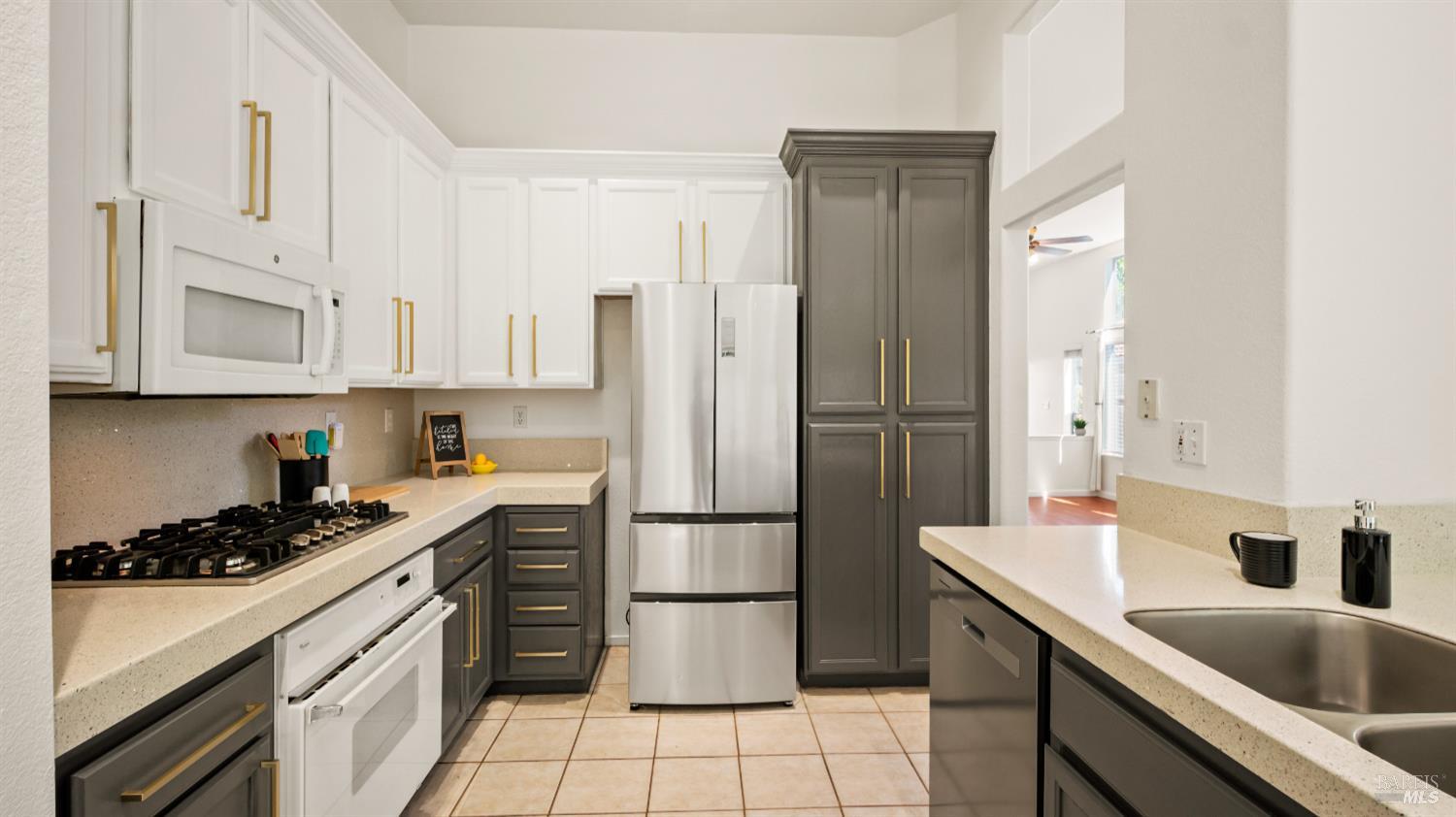 Detail Gallery Image 18 of 53 For 330 Crow Canyon Ct, Vacaville,  CA 95688 - 4 Beds | 2 Baths