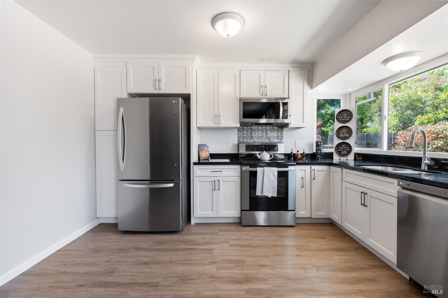 Detail Gallery Image 9 of 35 For 1726 Gershwin Cir, Fairfield,  CA 94533 - 3 Beds | 2 Baths