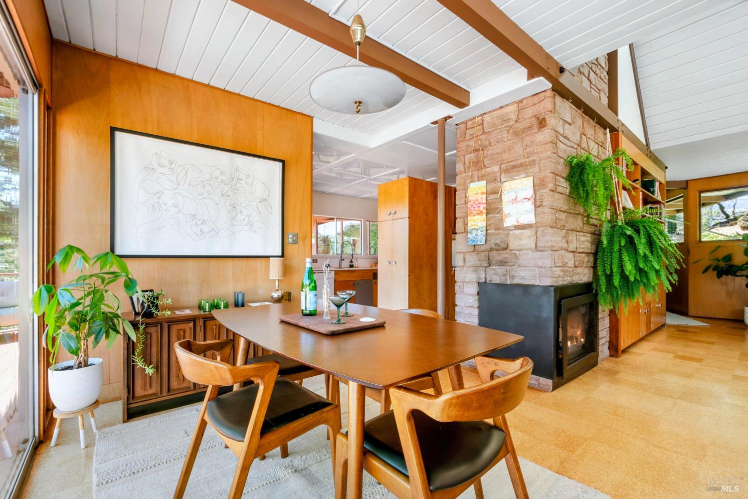 Detail Gallery Image 22 of 52 For 2140 Hyland Ct, Santa Rosa,  CA 95404 - 3 Beds | 2 Baths