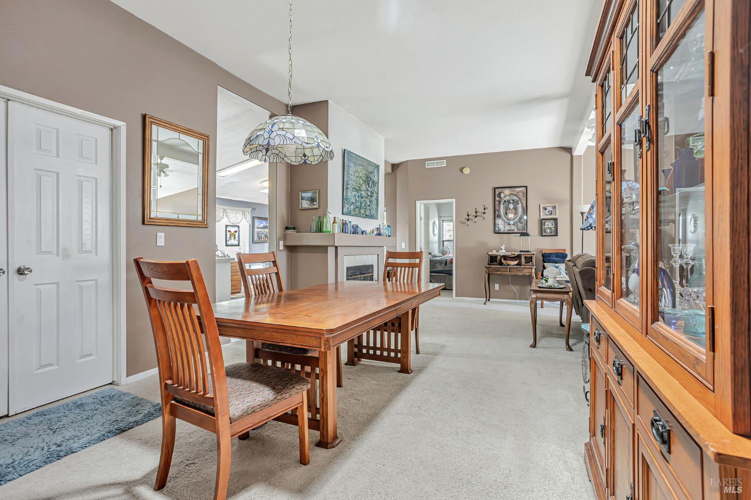 Detail Gallery Image 13 of 30 For 817 Corte Azul Ct, Rohnert Park,  CA 94928 - 4 Beds | 2 Baths