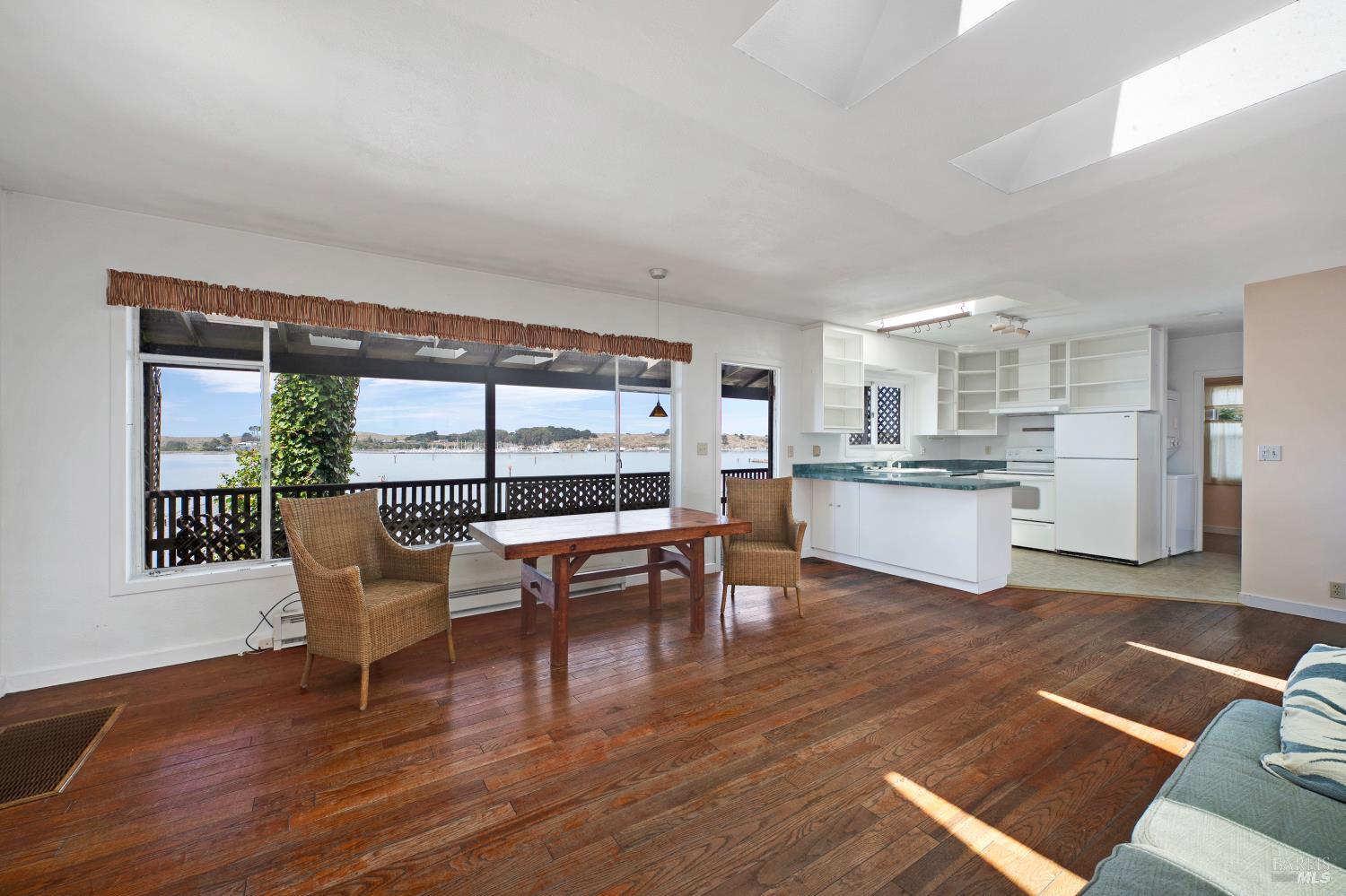 Detail Gallery Image 12 of 36 For 1165 Highway 1 Unkn, Bodega Bay,  CA 94923 - 2 Beds | 1 Baths