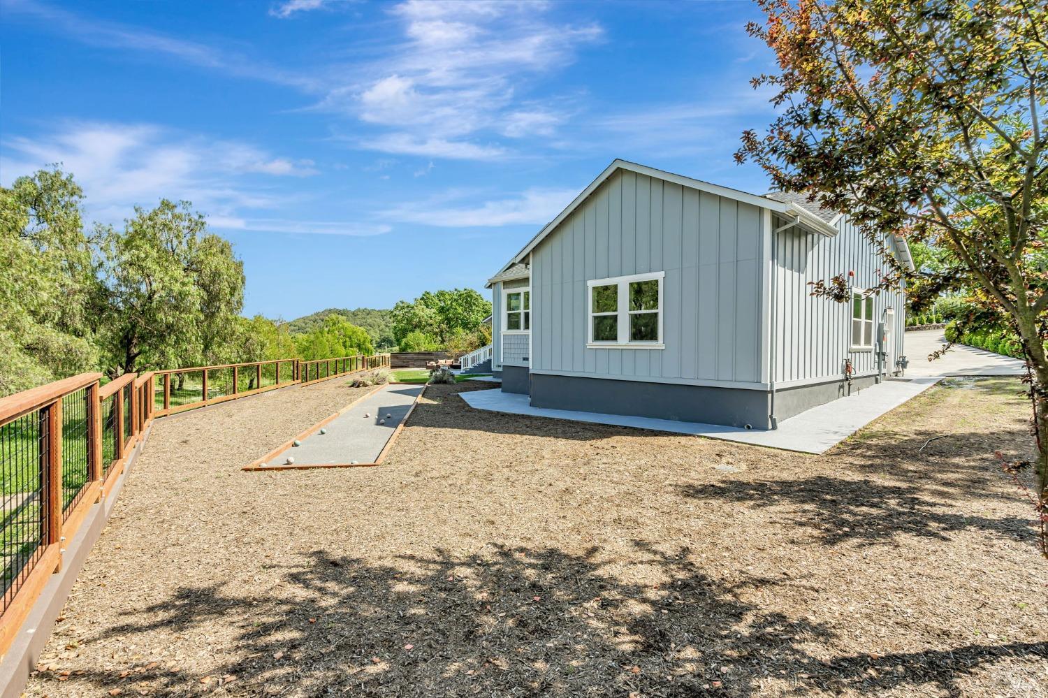 Detail Gallery Image 48 of 59 For 12 Rose Ct, Novato,  CA 94945 - 4 Beds | 4/1 Baths