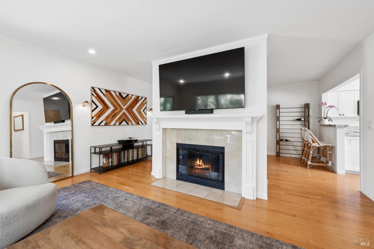 Detail Gallery Image 7 of 37 For 34 Creekside Ct, Corte Madera,  CA 94925 - 2 Beds | 2 Baths