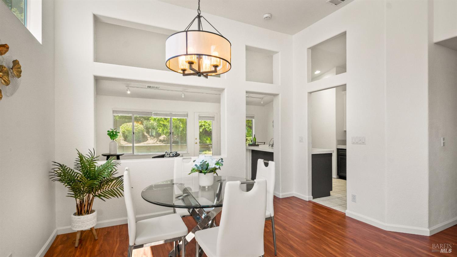 Detail Gallery Image 9 of 53 For 330 Crow Canyon Ct, Vacaville,  CA 95688 - 4 Beds | 2 Baths