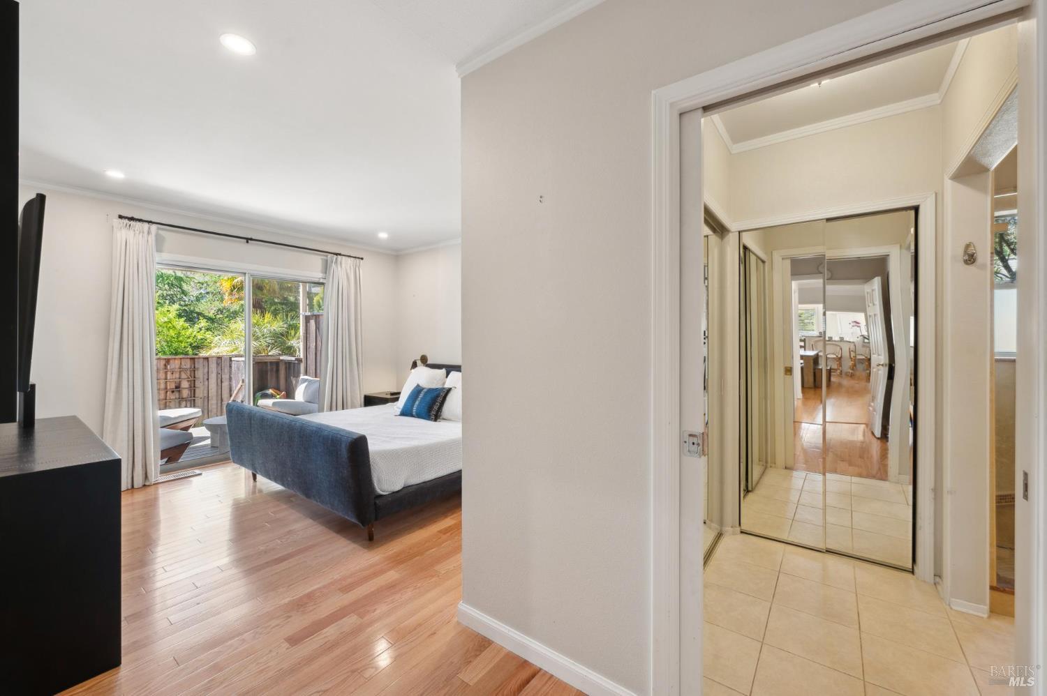 Detail Gallery Image 15 of 37 For 34 Creekside Ct, Corte Madera,  CA 94925 - 2 Beds | 2 Baths