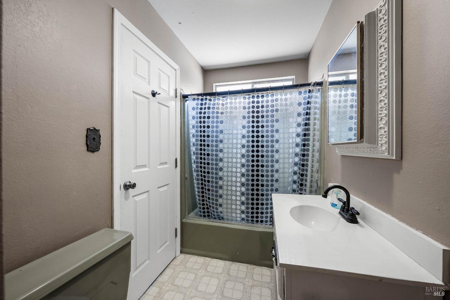Detail Gallery Image 31 of 64 For 12902 Lakeland St, Clearlake Oaks,  CA 95423 - 4 Beds | 2/1 Baths
