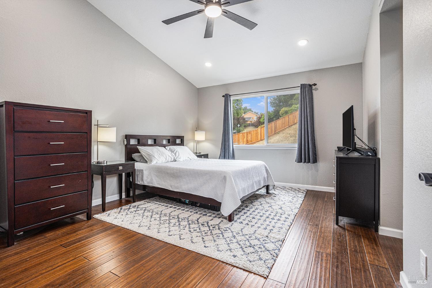 Detail Gallery Image 18 of 29 For 100 Bear Cove Ct, Vallejo,  CA 94591 - 3 Beds | 2/1 Baths