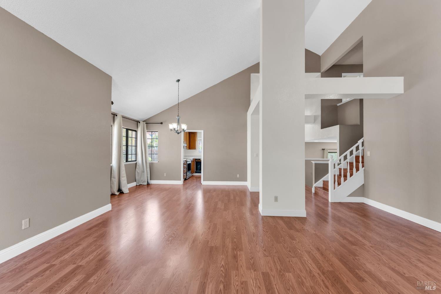 Detail Gallery Image 6 of 68 For 2924 Balsam Ct, Fairfield,  CA 94533 - 4 Beds | 3 Baths