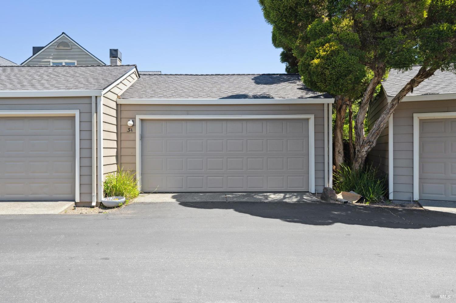 Detail Gallery Image 34 of 37 For 34 Creekside Ct, Corte Madera,  CA 94925 - 2 Beds | 2 Baths