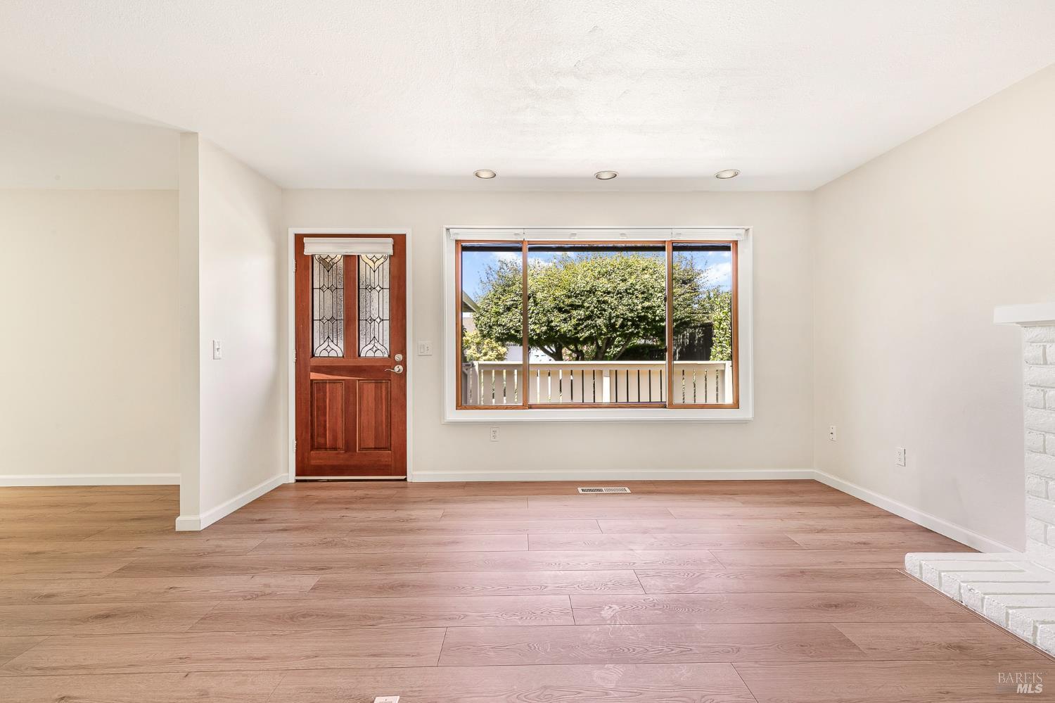 Detail Gallery Image 7 of 61 For 8850 Oak Trail Dr, Santa Rosa,  CA 95409 - 2 Beds | 2 Baths