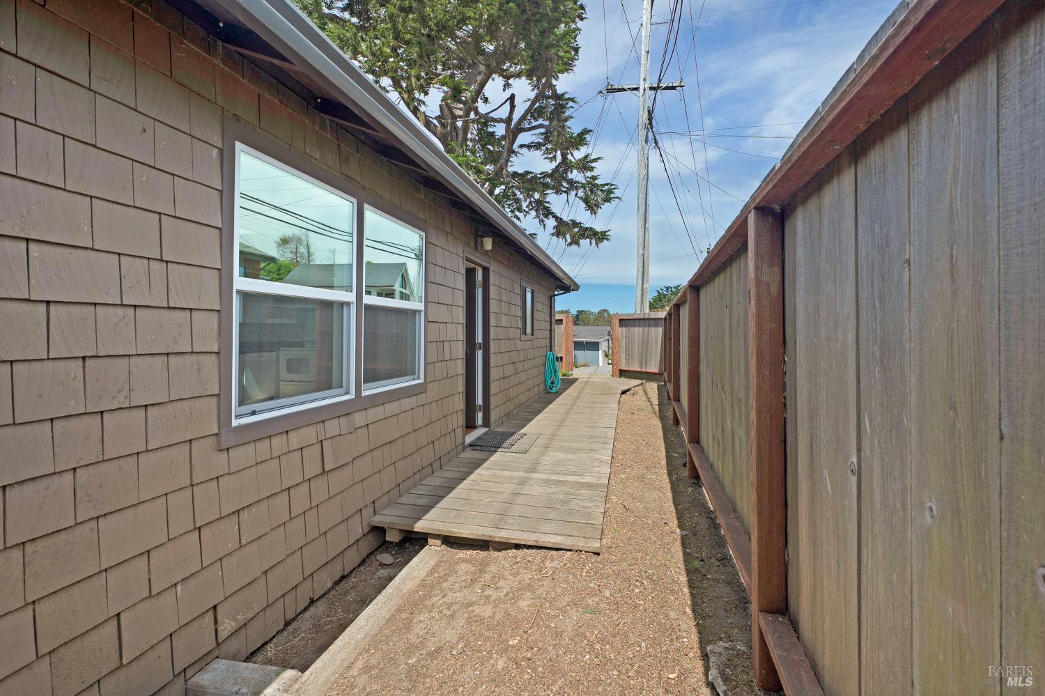 Detail Gallery Image 10 of 36 For 1165 Highway 1 Unkn, Bodega Bay,  CA 94923 - 2 Beds | 1 Baths