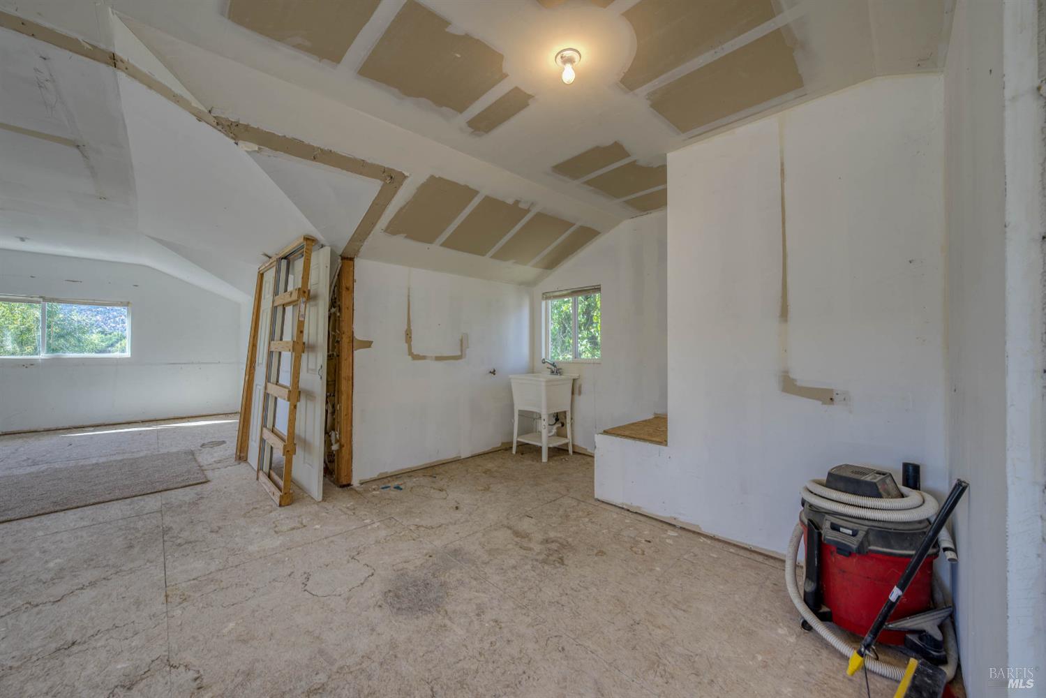 Detail Gallery Image 39 of 64 For 12902 Lakeland St, Clearlake Oaks,  CA 95423 - 4 Beds | 2/1 Baths