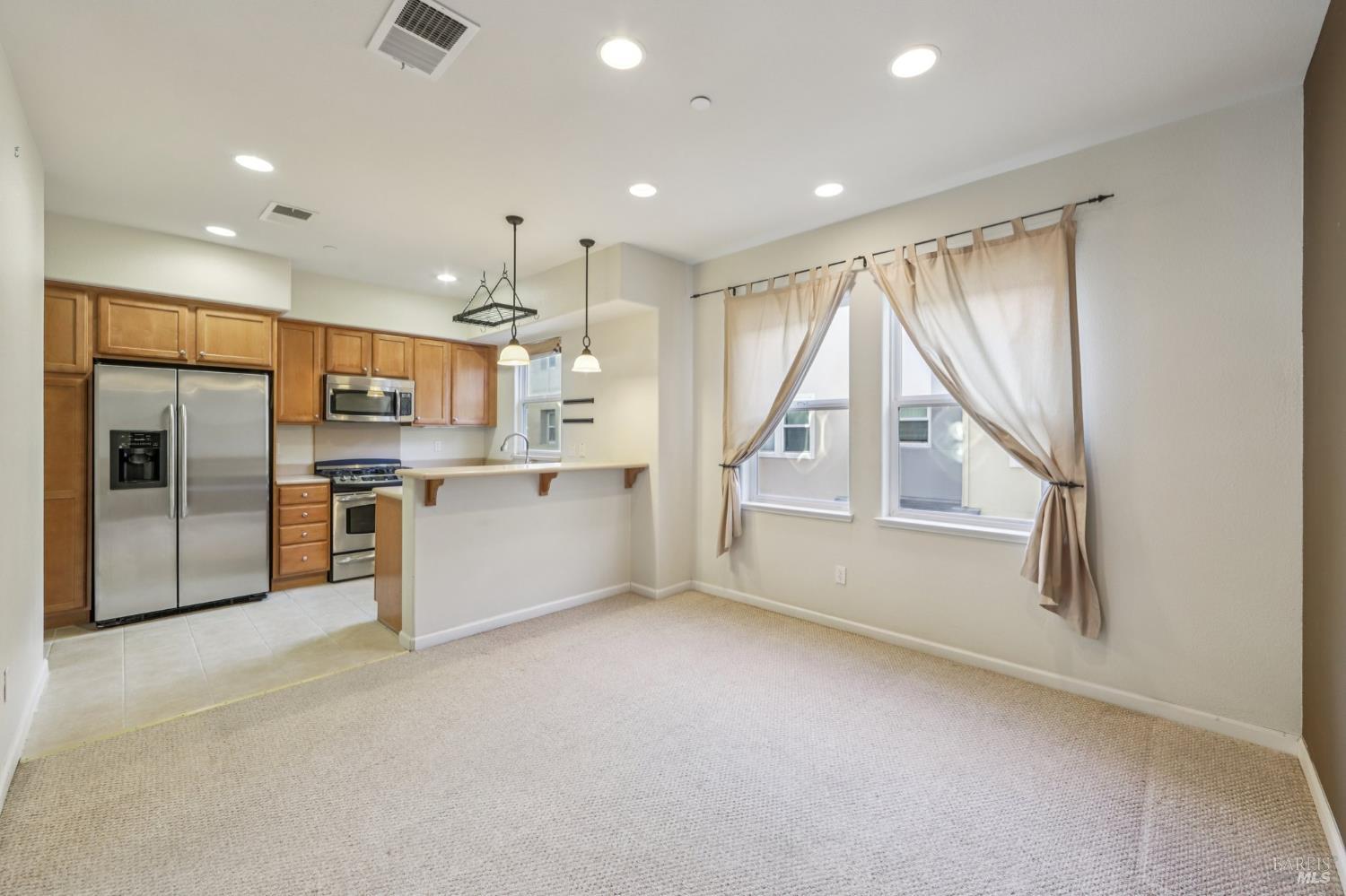 Detail Gallery Image 10 of 35 For 2717 10th St, San Pablo,  CA 94806 - 3 Beds | 2/1 Baths