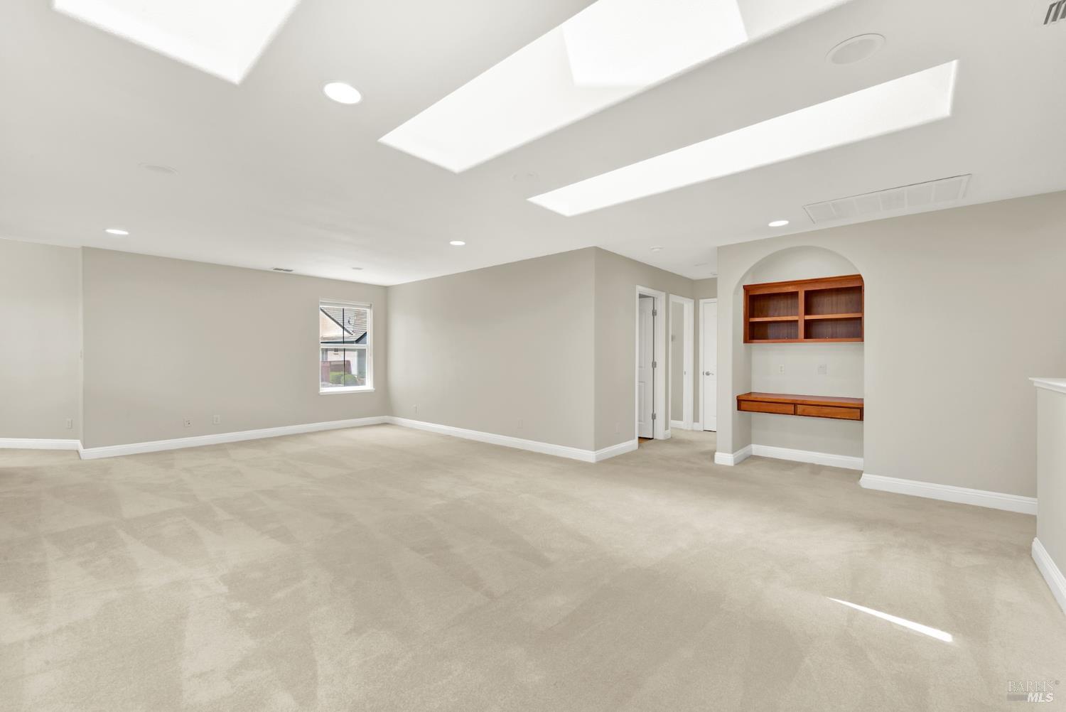 Detail Gallery Image 52 of 77 For 1240 Wildwing Ln, Vallejo,  CA 94591 - 4 Beds | 3/1 Baths