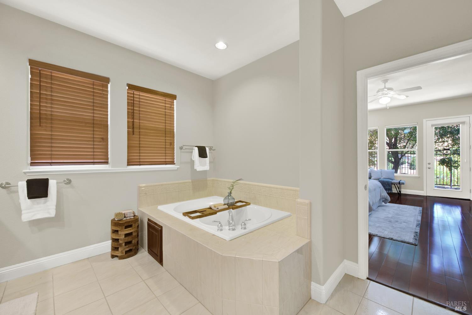 Detail Gallery Image 39 of 77 For 1240 Wildwing Ln, Vallejo,  CA 94591 - 4 Beds | 3/1 Baths