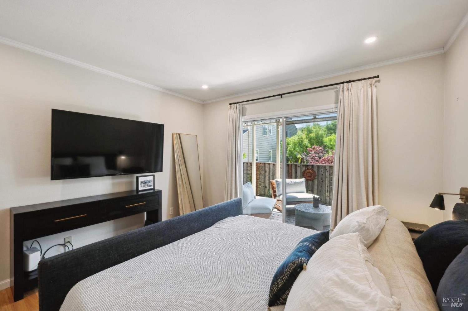 Detail Gallery Image 17 of 37 For 34 Creekside Ct, Corte Madera,  CA 94925 - 2 Beds | 2 Baths