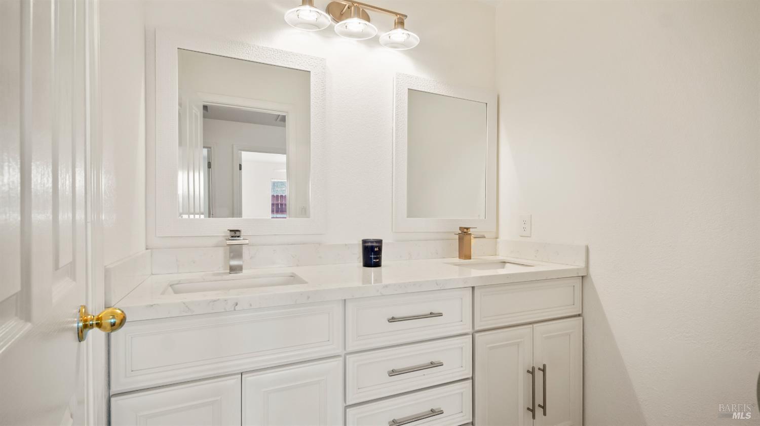 Detail Gallery Image 33 of 53 For 330 Crow Canyon Ct, Vacaville,  CA 95688 - 4 Beds | 2 Baths
