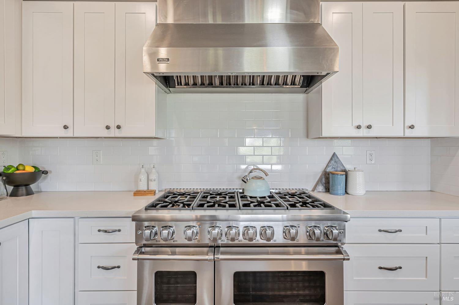 Detail Gallery Image 16 of 59 For 12 Rose Ct, Novato,  CA 94945 - 4 Beds | 4/1 Baths