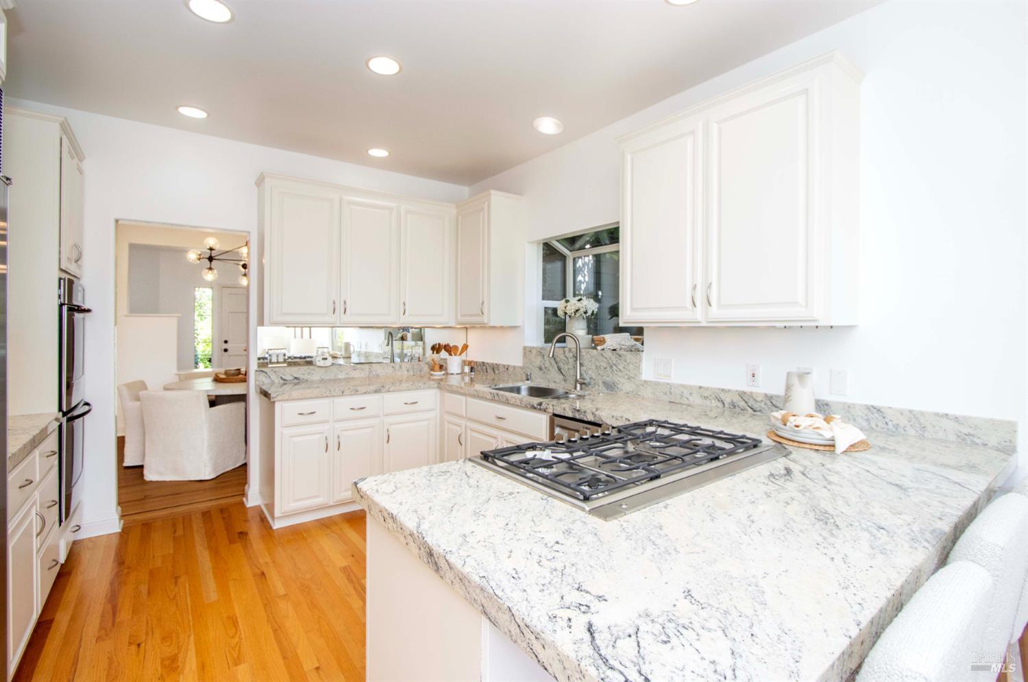 Detail Gallery Image 9 of 46 For 47 Elizabeth Cir, Greenbrae,  CA 94904 - 3 Beds | 2/1 Baths