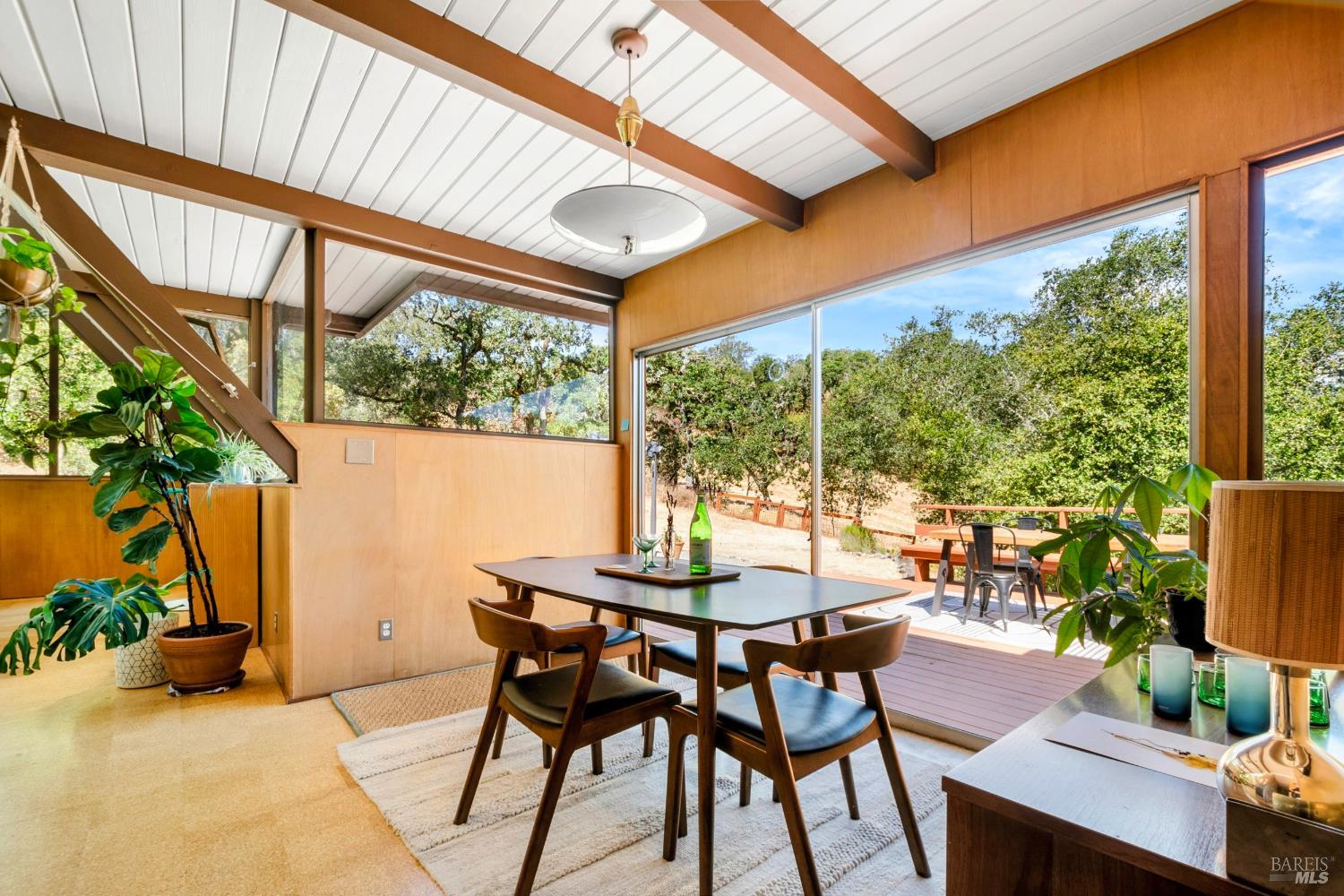 Detail Gallery Image 19 of 52 For 2140 Hyland Ct, Santa Rosa,  CA 95404 - 3 Beds | 2 Baths