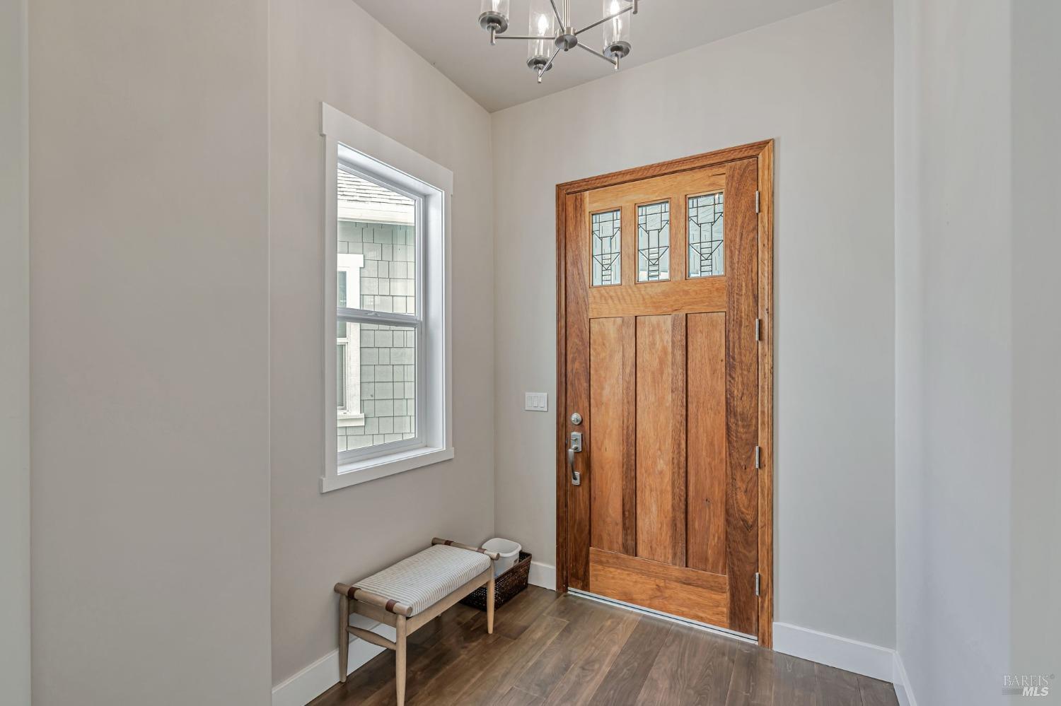 Detail Gallery Image 4 of 59 For 12 Rose Ct, Novato,  CA 94945 - 4 Beds | 4/1 Baths