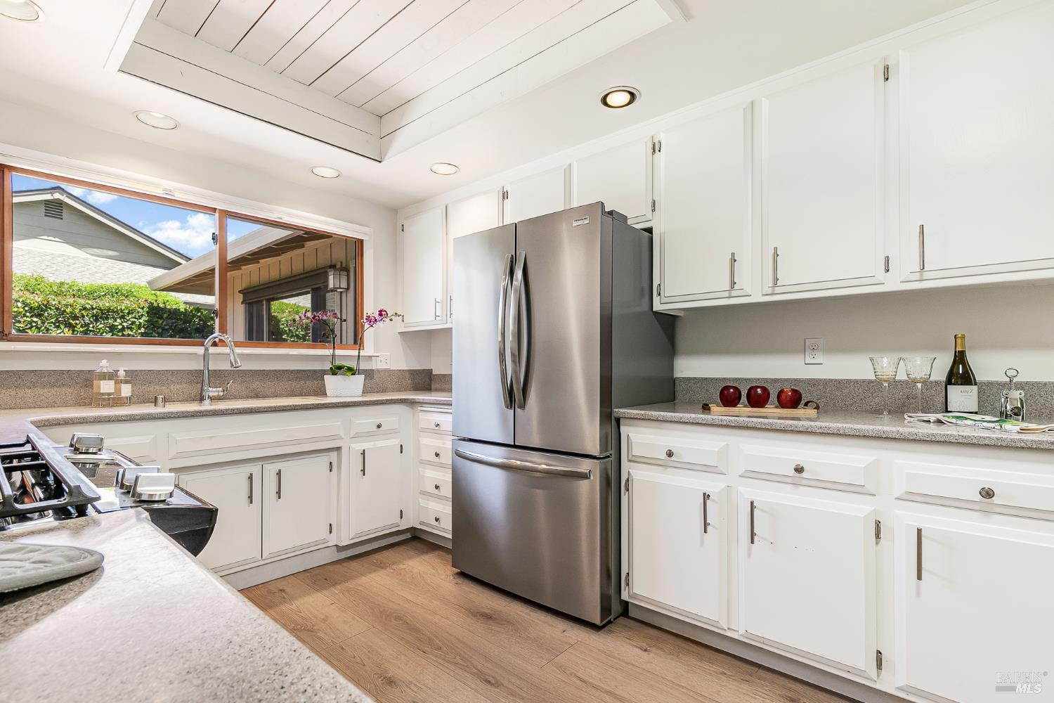 Detail Gallery Image 21 of 61 For 8850 Oak Trail Dr, Santa Rosa,  CA 95409 - 2 Beds | 2 Baths