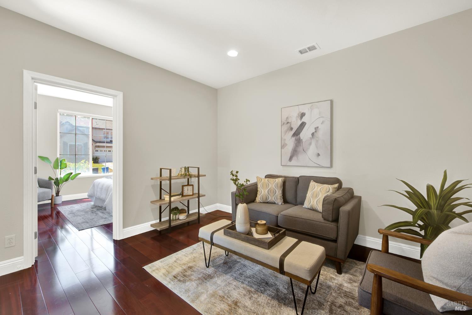 Detail Gallery Image 17 of 77 For 1240 Wildwing Ln, Vallejo,  CA 94591 - 4 Beds | 3/1 Baths