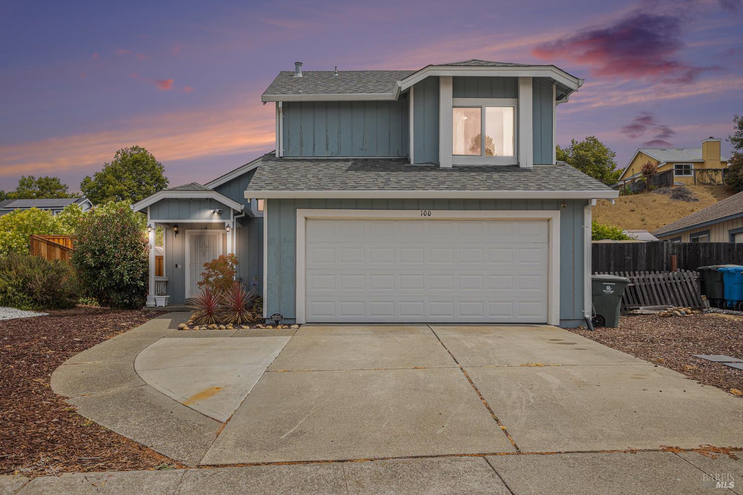 Detail Gallery Image 1 of 29 For 100 Bear Cove Ct, Vallejo,  CA 94591 - 3 Beds | 2/1 Baths
