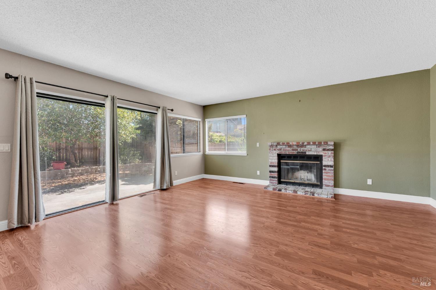 Detail Gallery Image 27 of 68 For 2924 Balsam Ct, Fairfield,  CA 94533 - 4 Beds | 3 Baths