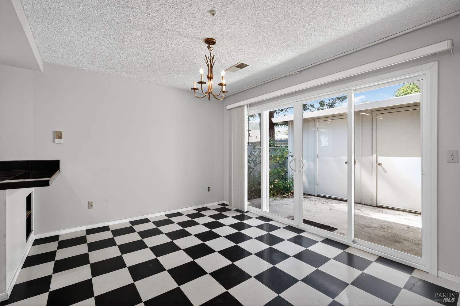 Detail Gallery Image 10 of 39 For 46 Aspen Meadows Cir, Santa Rosa,  CA 95409 - 1 Beds | 1 Baths
