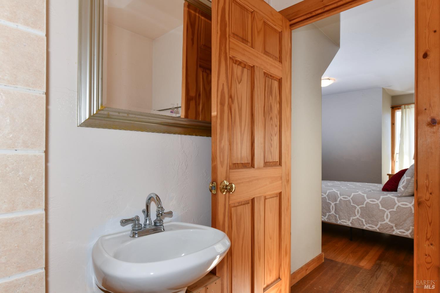 Detail Gallery Image 21 of 74 For 1545 Oak St, Napa,  CA 94559 - 2 Beds | 2 Baths