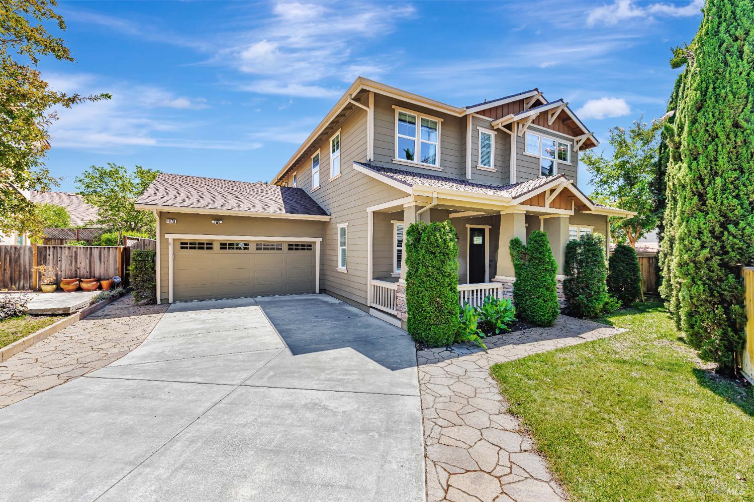 Detail Gallery Image 2 of 55 For 1678 Southridge Dr, Petaluma,  CA 94954 - 4 Beds | 3 Baths