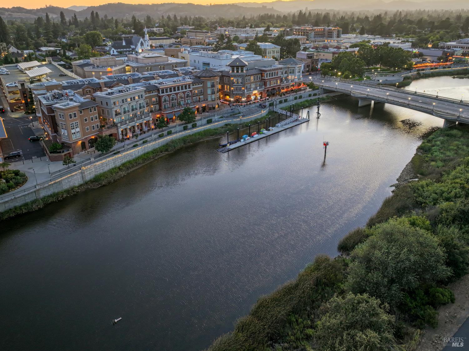 Detail Gallery Image 60 of 74 For 1545 Oak St, Napa,  CA 94559 - 2 Beds | 2 Baths