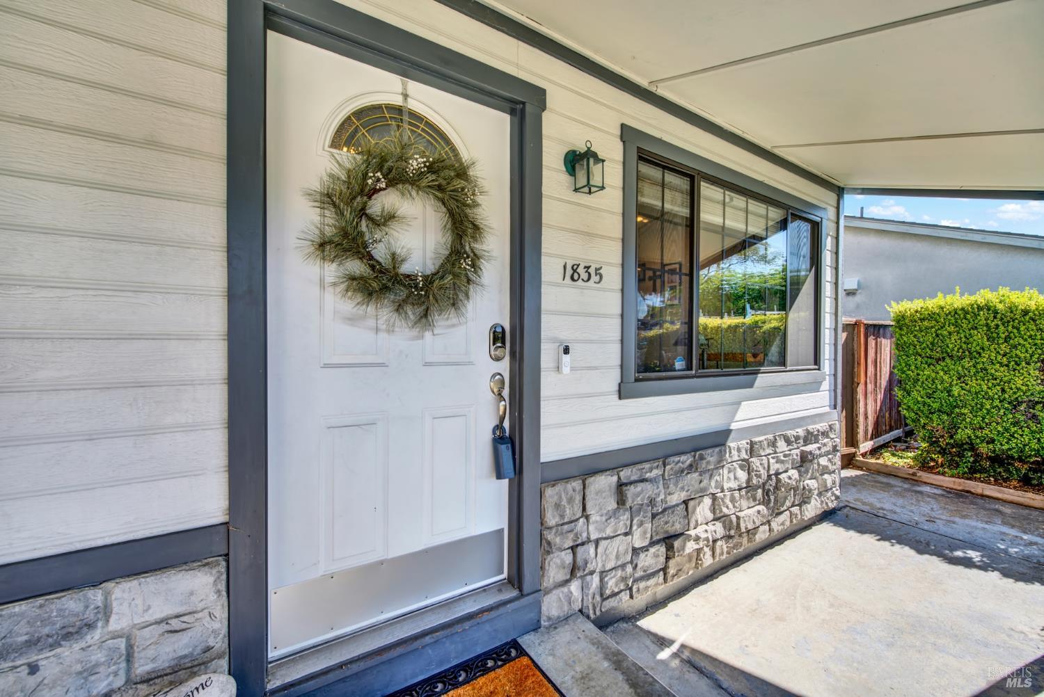 Detail Gallery Image 12 of 85 For 1835 Egret Ln, Hayward,  CA 94545 - 3 Beds | 2 Baths