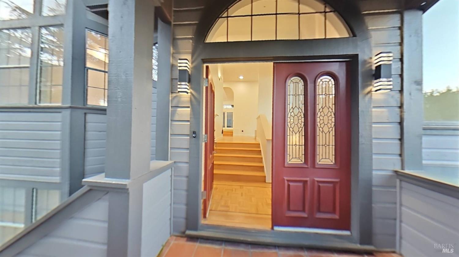 Detail Gallery Image 4 of 42 For 174 Main Dr, San Rafael,  CA 94901 - 5 Beds | 2 Baths
