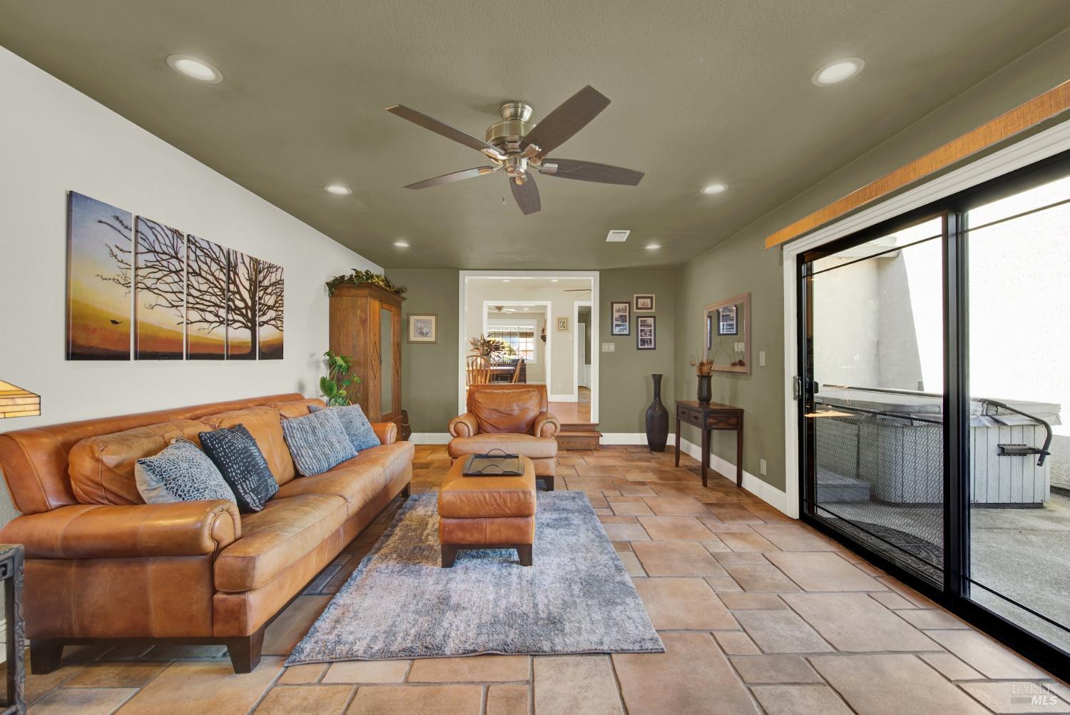 Detail Gallery Image 35 of 85 For 1835 Egret Ln, Hayward,  CA 94545 - 3 Beds | 2 Baths