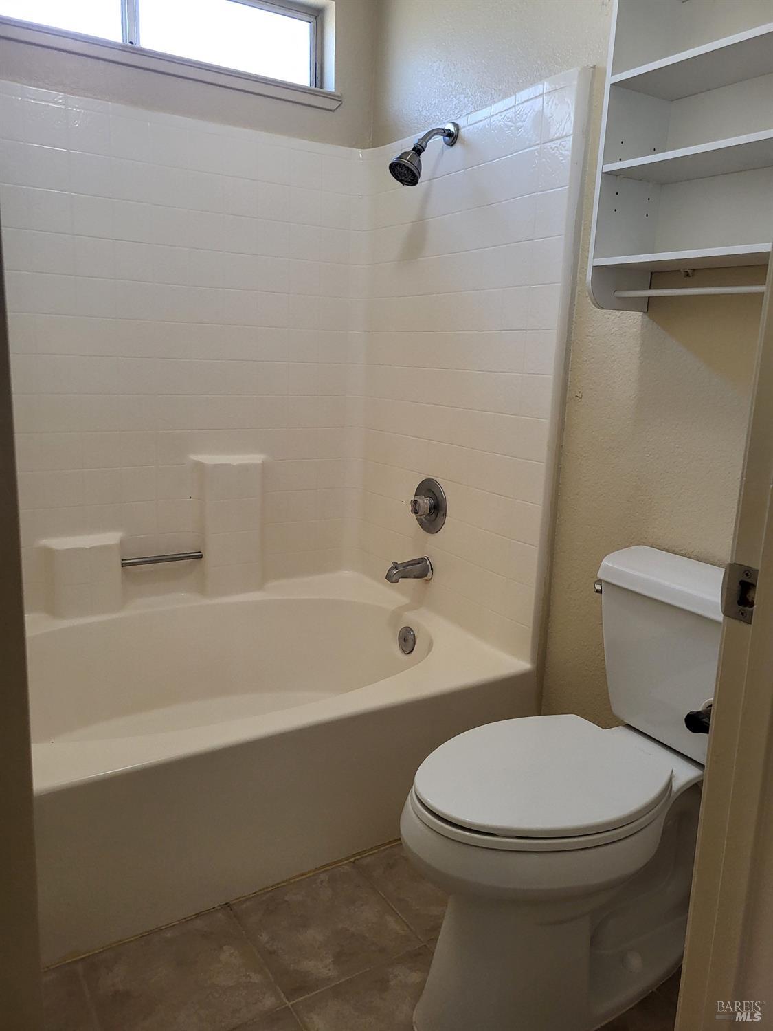 Detail Gallery Image 23 of 28 For 221 Sunhaven Dr, Fairfield,  CA 94533 - 3 Beds | 2 Baths