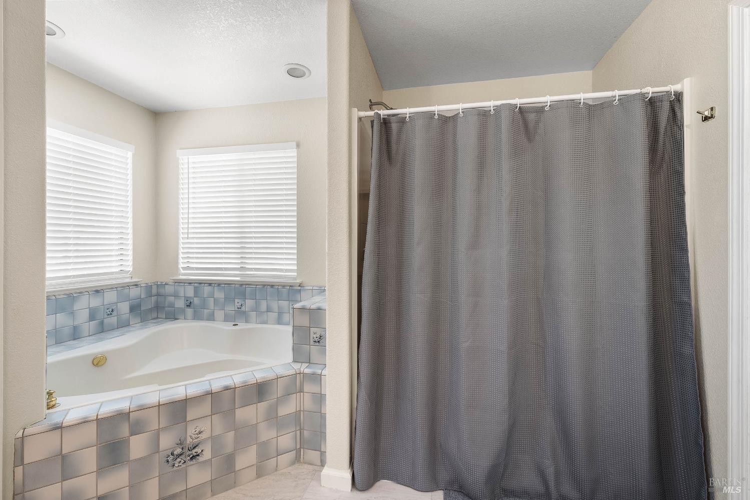 Detail Gallery Image 29 of 71 For 8700 Red Hills Rd, Kelseyville,  CA 95451 - 5 Beds | 3 Baths