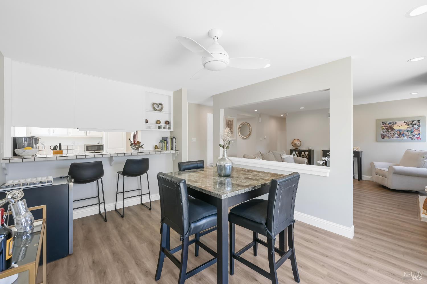 Detail Gallery Image 12 of 33 For 38 San Ramon Way, Novato,  CA 94945 - 3 Beds | 2 Baths