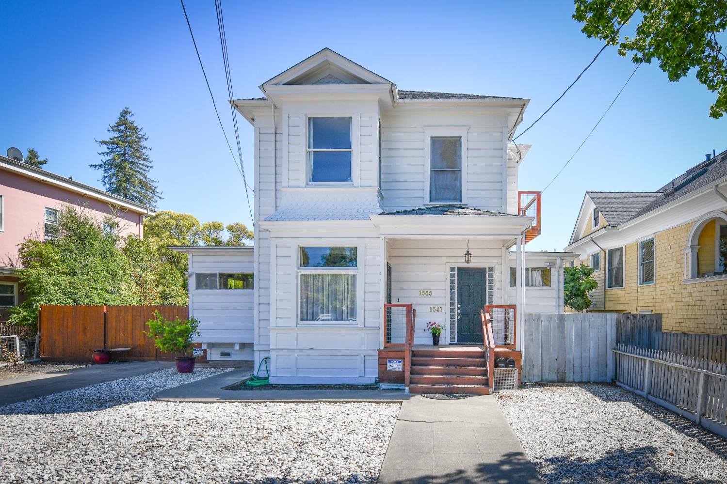 Detail Gallery Image 51 of 74 For 1545 Oak St, Napa,  CA 94559 - 2 Beds | 2 Baths