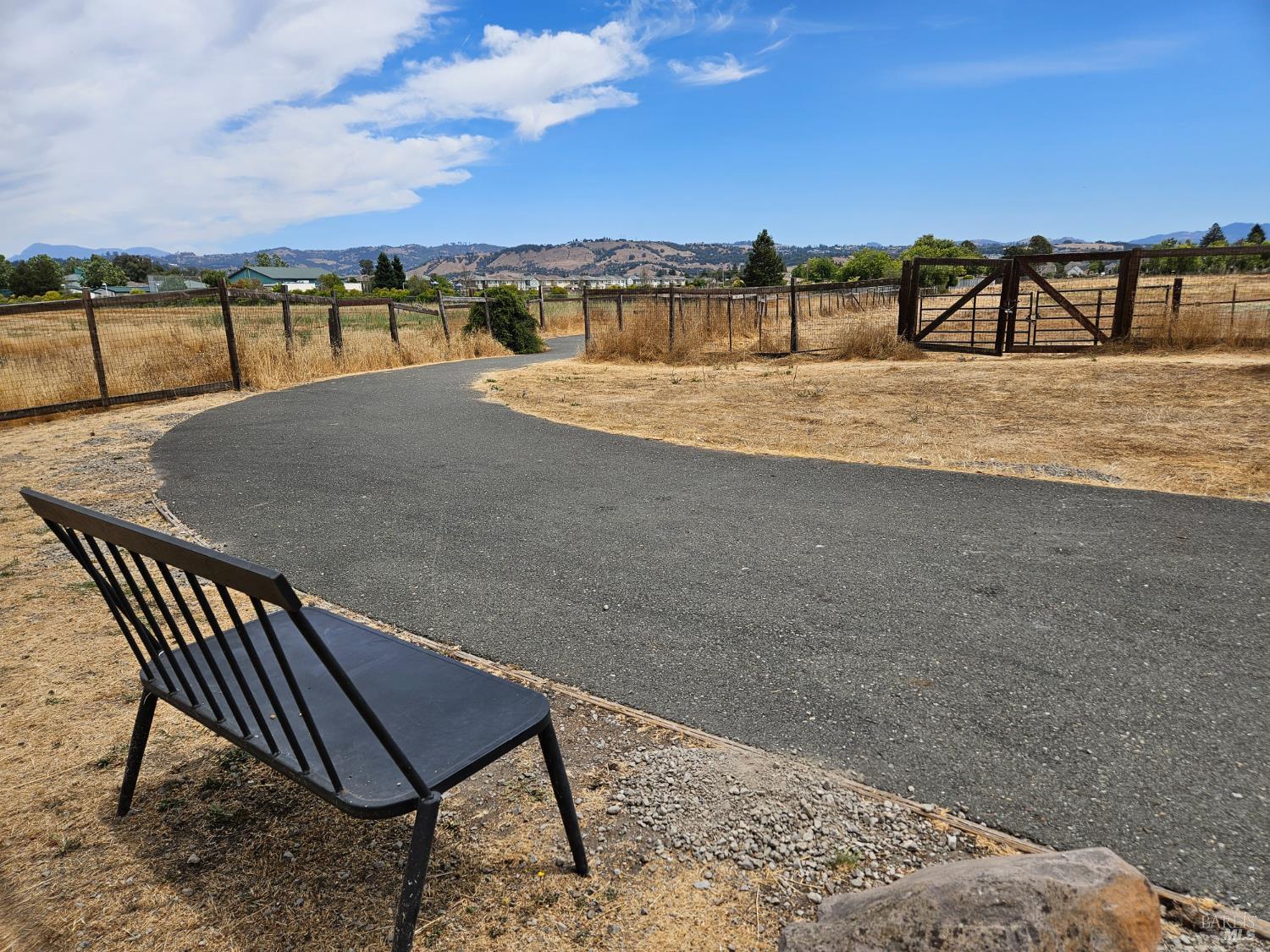 Detail Gallery Image 8 of 9 For 2353 George Ln, Santa Rosa,  CA 95403 - 3 Beds | 2/1 Baths