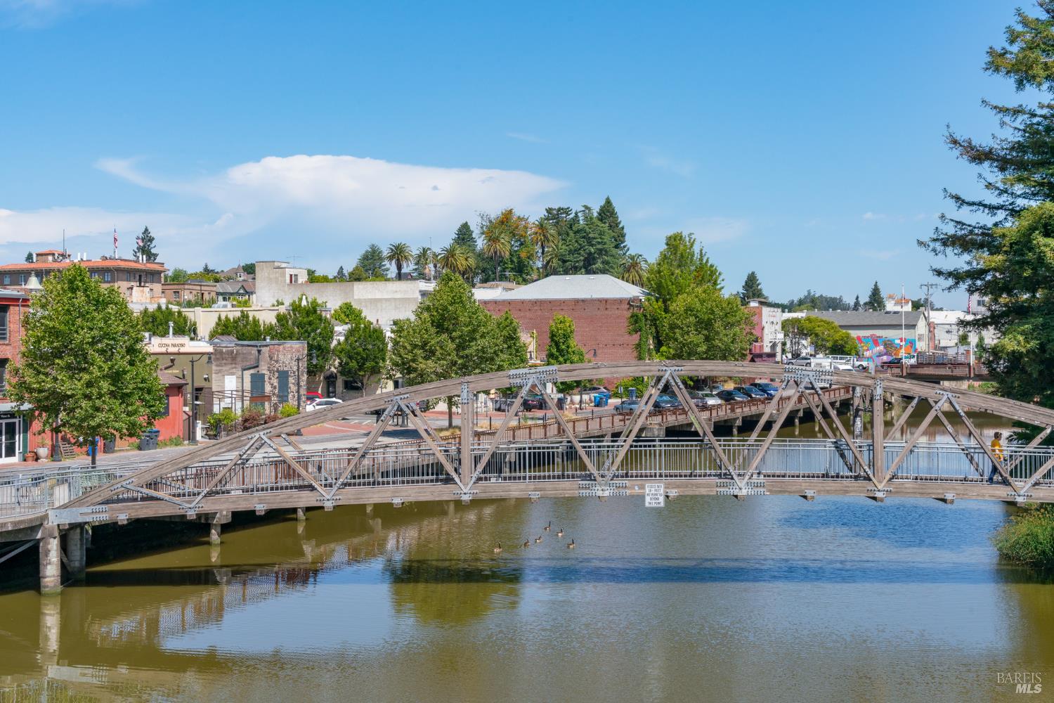 Detail Gallery Image 59 of 61 For 620 Elm Dr, Petaluma,  CA 94952 - 5 Beds | 2/1 Baths