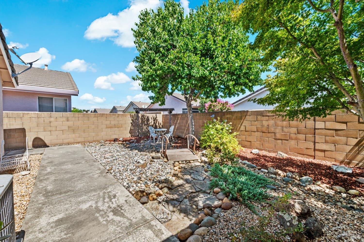Detail Gallery Image 37 of 45 For 348 Trellis Ln, Vacaville,  CA 95687 - 2 Beds | 2 Baths