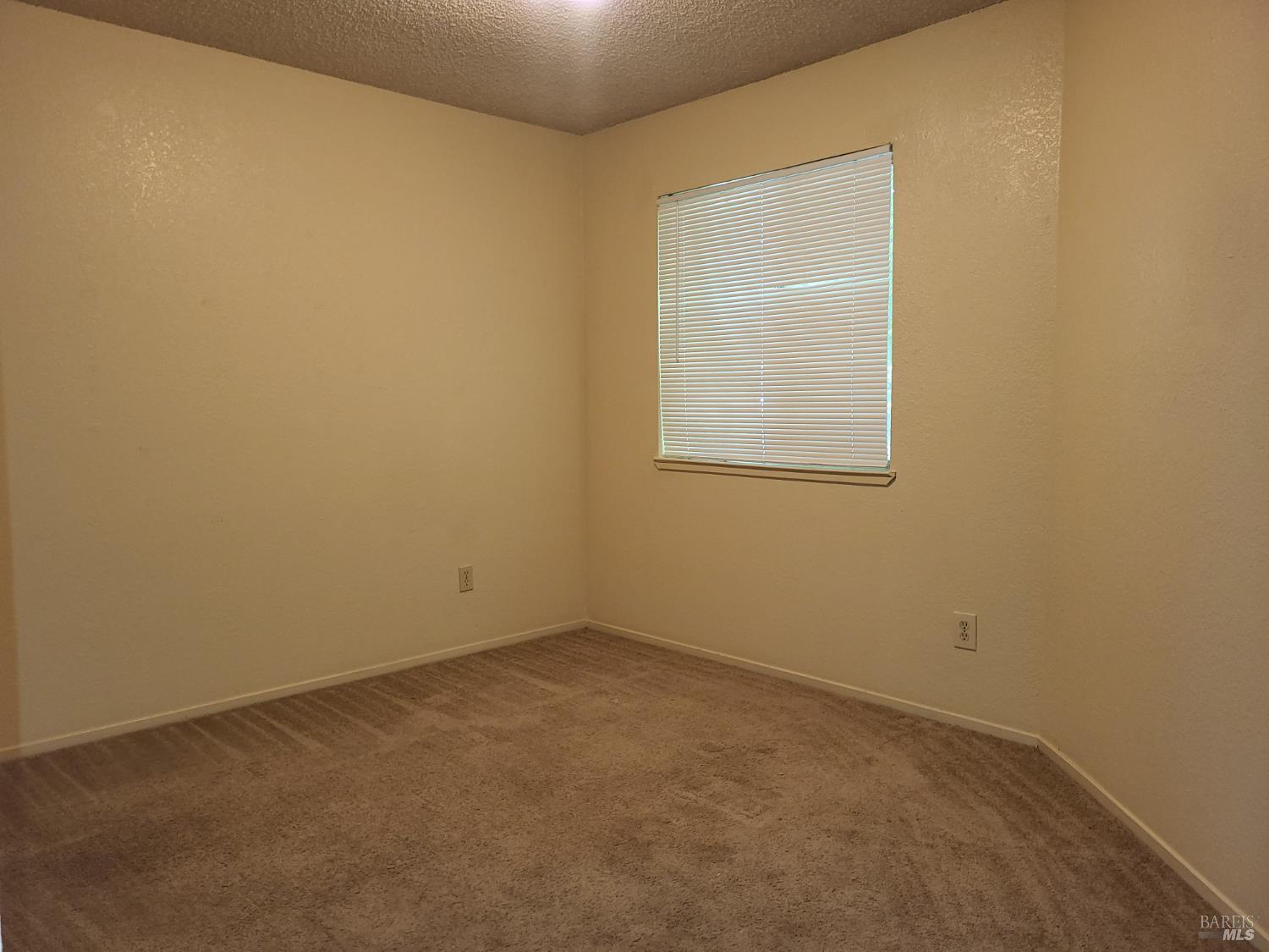 Detail Gallery Image 15 of 28 For 221 Sunhaven Dr, Fairfield,  CA 94533 - 3 Beds | 2 Baths