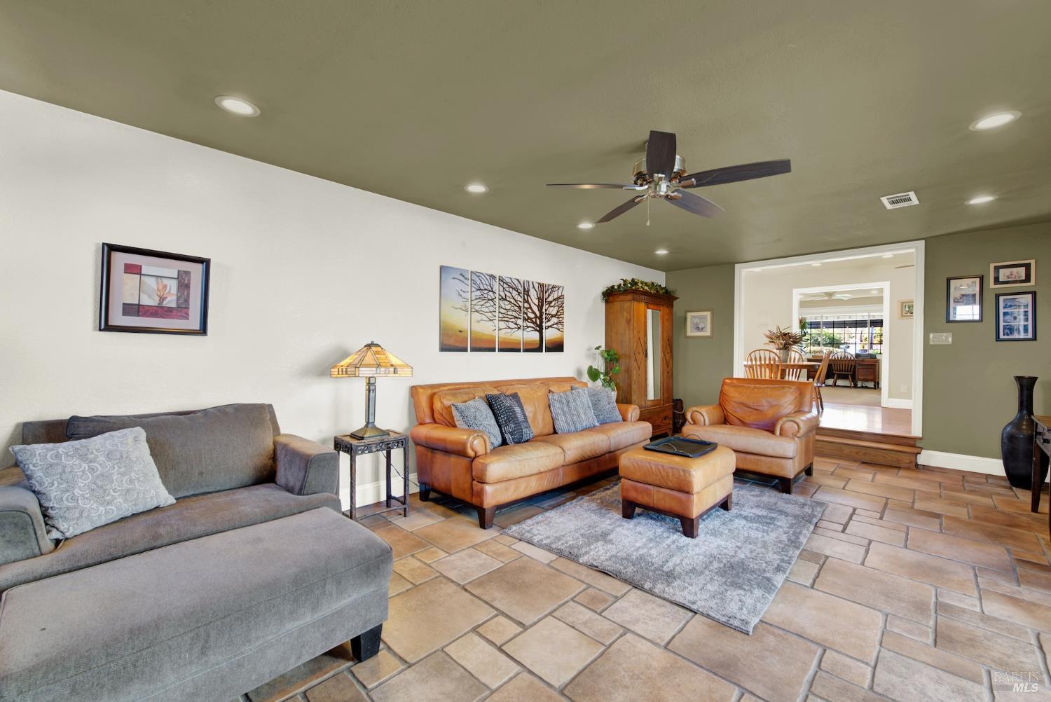 Detail Gallery Image 34 of 85 For 1835 Egret Ln, Hayward,  CA 94545 - 3 Beds | 2 Baths