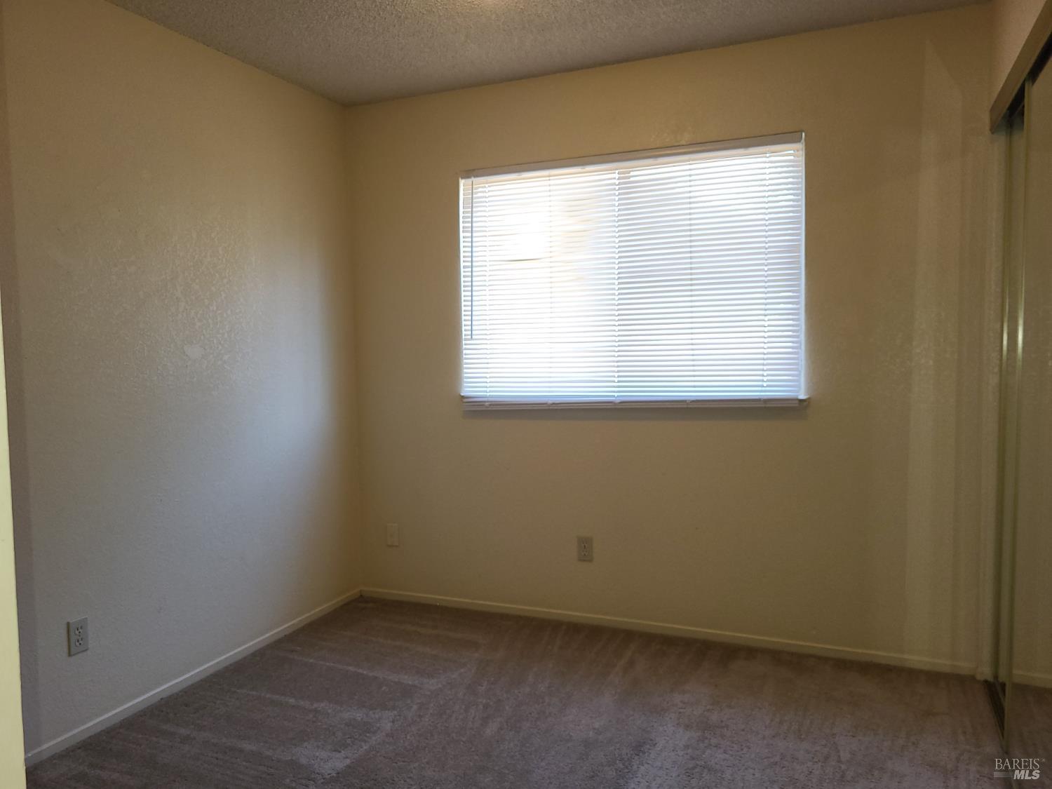 Detail Gallery Image 17 of 28 For 221 Sunhaven Dr, Fairfield,  CA 94533 - 3 Beds | 2 Baths