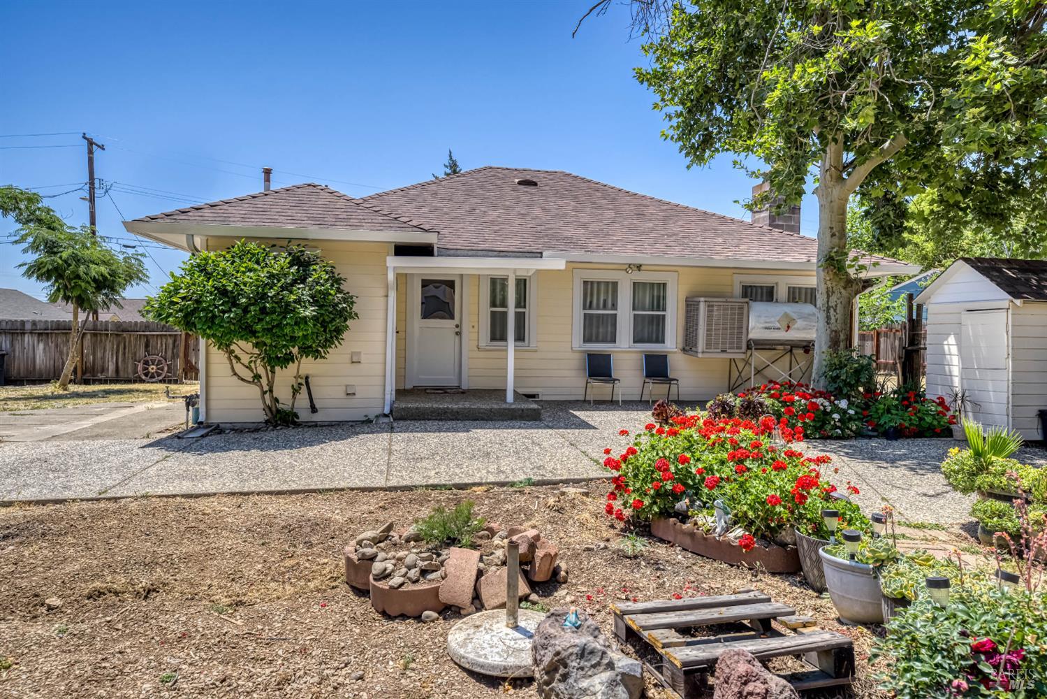 Detail Gallery Image 6 of 58 For 3440 Beach St, Nice,  CA 95464 - 2 Beds | 1 Baths