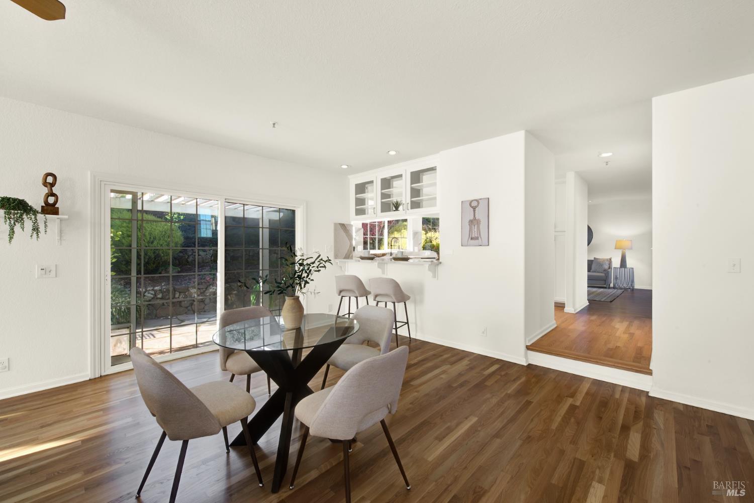 Detail Gallery Image 24 of 85 For 26 Clement Ct, Napa,  CA 94558 - 3 Beds | 2/1 Baths