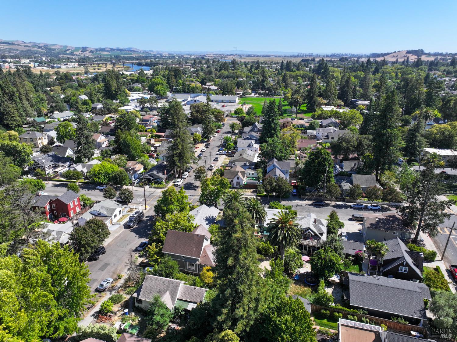 Detail Gallery Image 66 of 74 For 1545 Oak St, Napa,  CA 94559 - 2 Beds | 2 Baths
